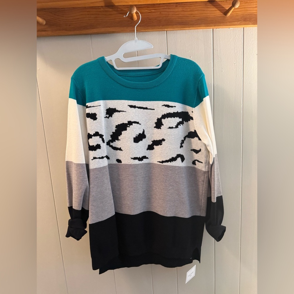 Belle Du Jour Teal and Black Colorblock Sweater
